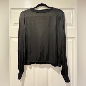 NWOT BLACK LONG SLEEVE TOP SIZE XS